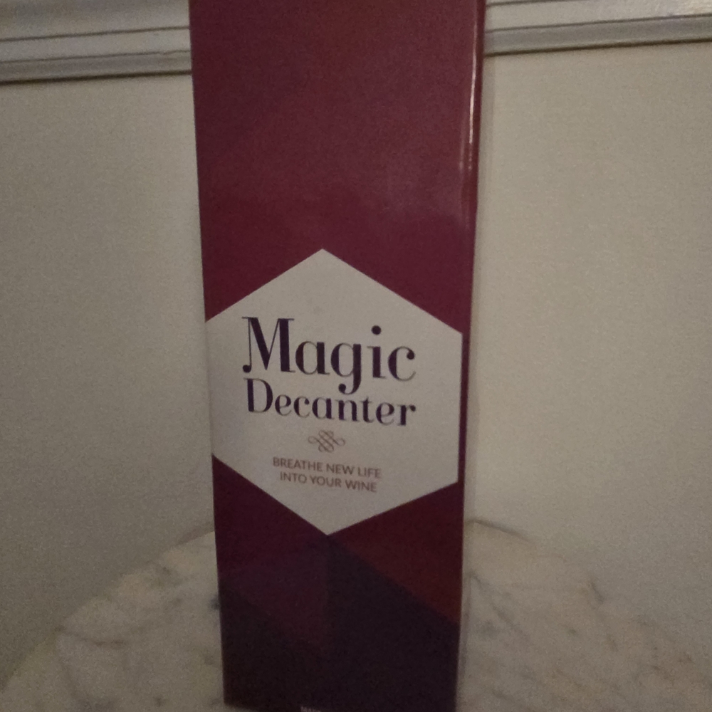 Wine Aerator - Stylish Purple